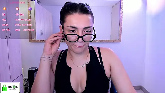 Snapshot of EricaVanderhill chatting on 19, 5, 2026 EricaVanderhill online show from 19, 5, 2026