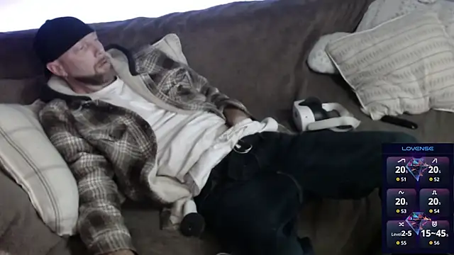 Snapshot of MaxRouger chatting on 30, 10, 2025 MaxRouger online show from 30, 10, 2025