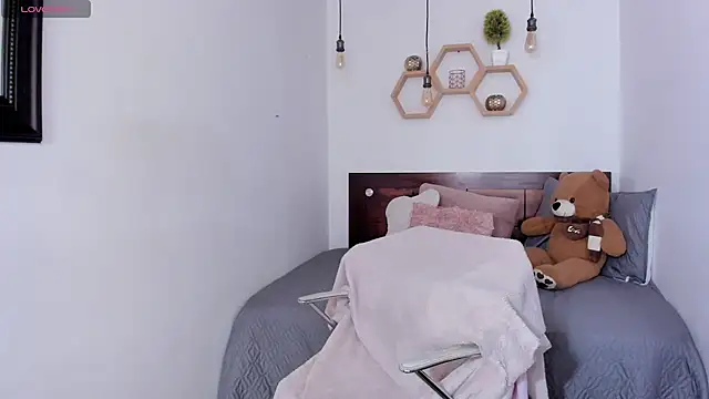 karinaEbony online show from 25, 2, 2025
