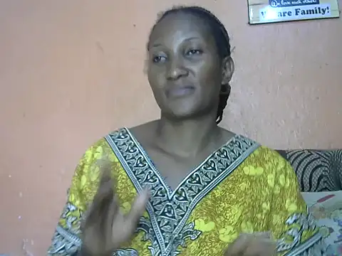 Snapshot of Athena_2019 chatting on 30, 10, 2025 Athena 2019 online show from 30, 10, 2025