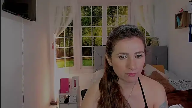 Snapshot of vanessabrown_ chatting on 2, 5, 2026 vanessabrown online show from 2, 5, 2026