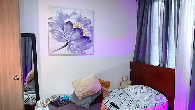 vanessabrown  online show from 5, 2, 2025