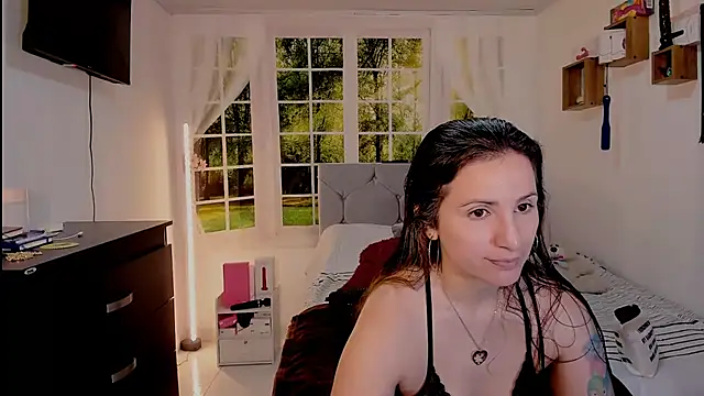 Snapshot of vanessabrown_ chatting on 7, 7, 2026 vanessabrown online show from 7, 7, 2026