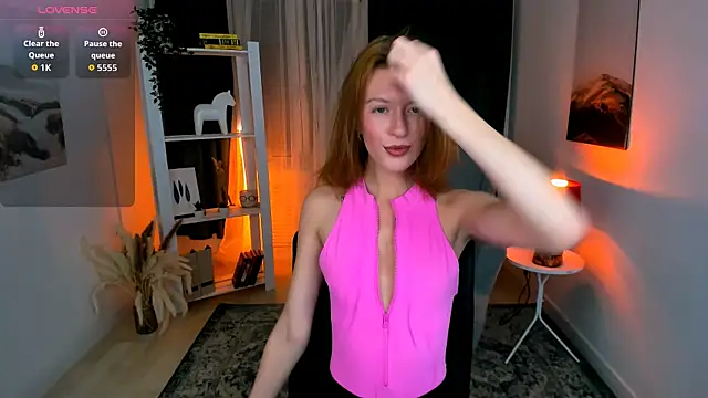 Snapshot of Salme_Sweet chatting on 8, 11, 2025 Salme Sweet online show from 8, 11, 2025