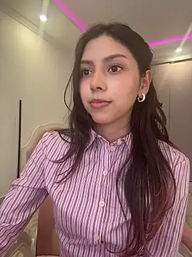 Sensualtease online show from 17, 4, 2026