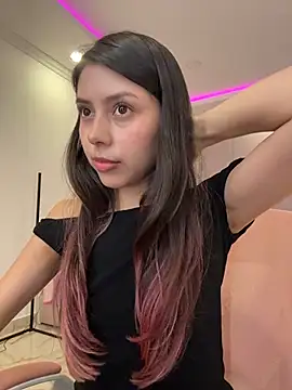 Sensualtease online show from 6, 4, 2026