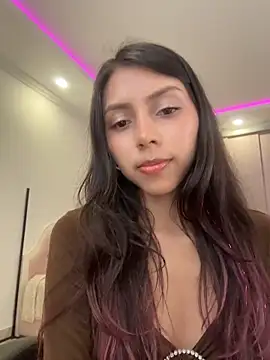 Snapshot of Sensualtease chatting on 6, 5, 2026 Sensualtease online show from 6, 5, 2026