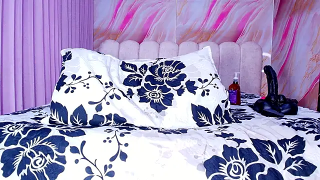 sofi decker online show from 10, 3, 2026