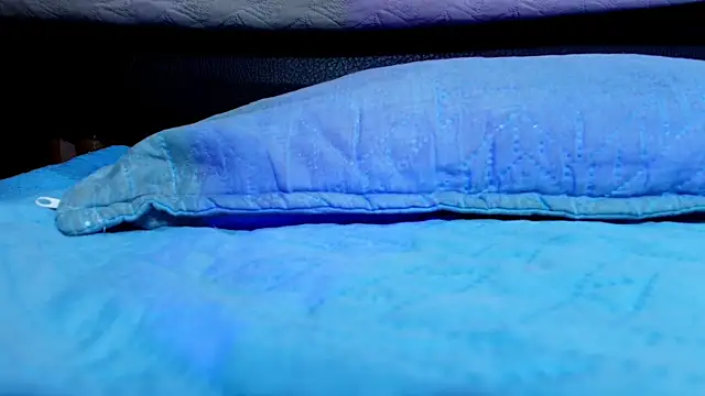 Snapshot of sofi_decker chatting on 20, 10, 2025 sofi decker online show from 20, 10, 2025