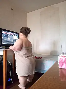 Snapshot of Janiffer_MiMi chatting on 8, 7, 2026 Janiffer MiMi online show from 8, 7, 2026