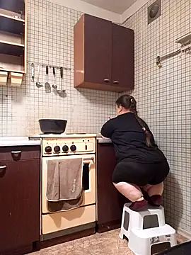 Janiffer MiMi online show from 25, 11, 2025