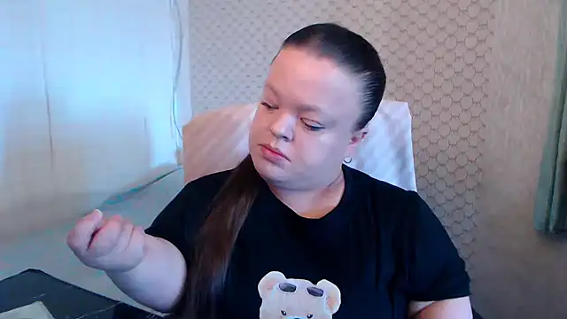 Snapshot of Janiffer_MiMi chatting on 20, 6, 2026 Janiffer MiMi online show from 20, 6, 2026