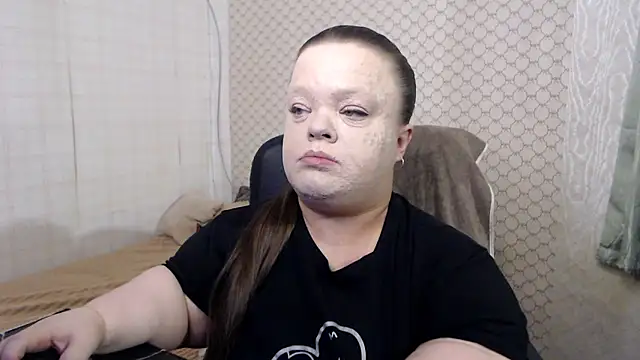 Snapshot of Janiffer_MiMi chatting on 7, 5, 2026 Janiffer MiMi online show from 7, 5, 2026