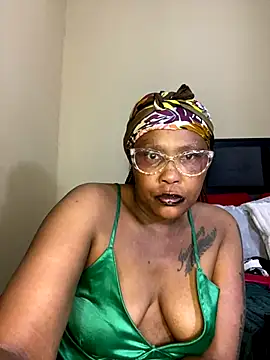 Snapshot of BADFATASS85 chatting on 24, 9, 2025 BADFATASS85 online show from 24, 9, 2025