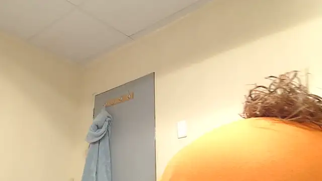 Snapshot of BADFATASS85 chatting on 16, 10, 2025 BADFATASS85 online show from 16, 10, 2025