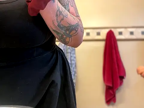 Snapshot of 1-800-FUCKYOU chatting on 16, 9, 2025 1-800-FUCKYOU online show from 16, 9, 2025