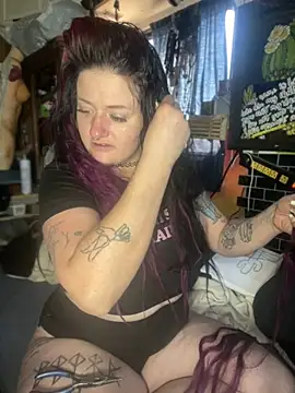 Snapshot of 1-800-FUCKYOU chatting on 4, 1, 2025 1-800-FUCKYOU online show from 4, 1, 2025