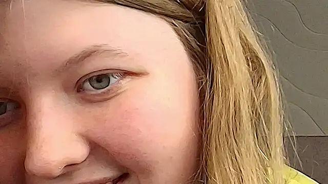 Vivian cutie online show from 22, 10, 2025