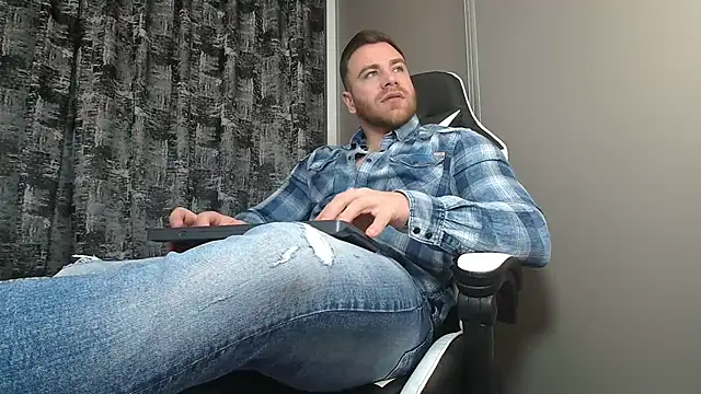 Thori92 online show from 17, 2, 2025