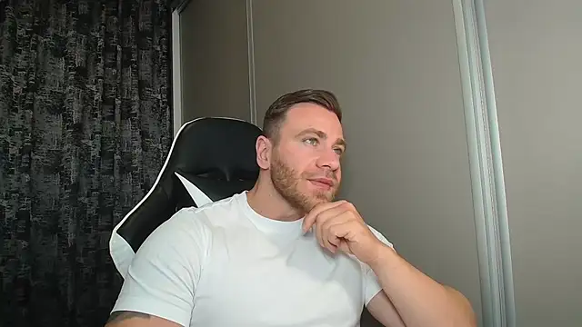 Snapshot of Thori92 chatting on 3, 6, 2026 Thori92 online show from 3, 6, 2026