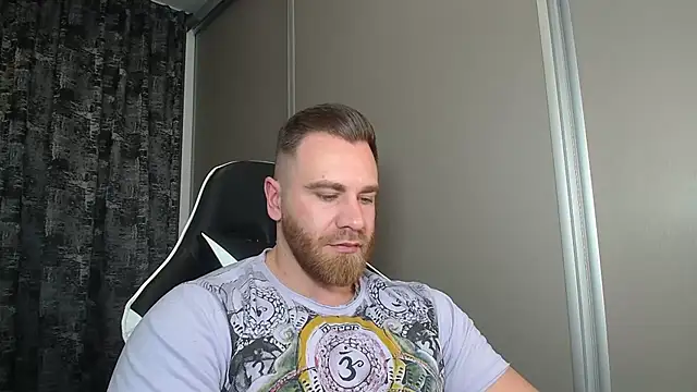 Thori92 online show from 3, 12, 2025