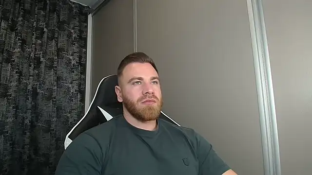 Thori92 online show from 4, 12, 2025