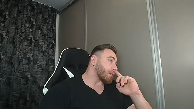 Thori92 online show from 28, 2, 2025