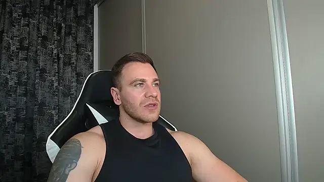 Snapshot of Thori92 chatting on 4, 5, 2026 Thori92 online show from 4, 5, 2026