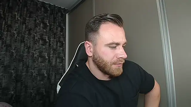 Thori92 online show from 4, 3, 2025