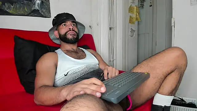 sweatyhairypig23 online show from 2, 2, 2026