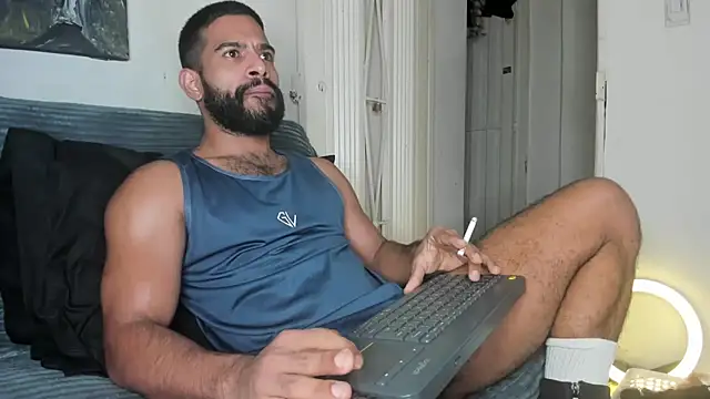 sweatyhairypig23 online show from 12, 2, 2026