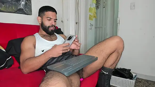 sweatyhairypig23 online show from 11, 1, 2026