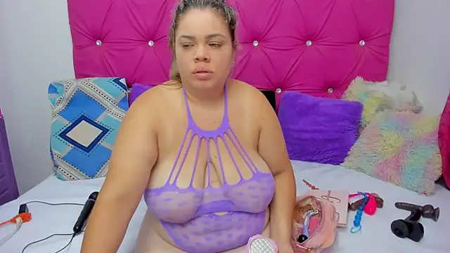 Snapshot of VivianPorto chatting on 14, 5, 2026 VivianPorto online show from 14, 5, 2026