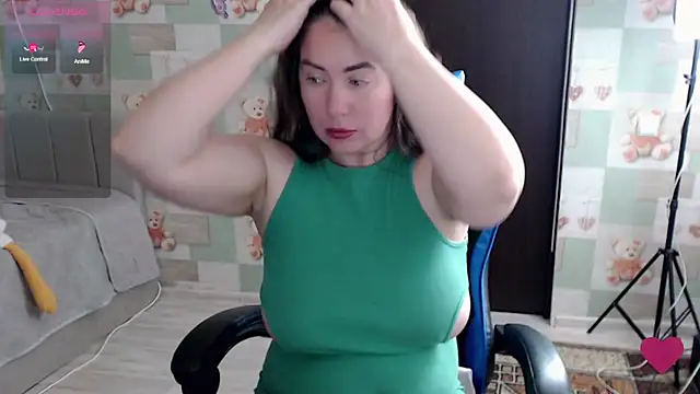 Snapshot of Korolek12 chatting on 7, 6, 2026 Korolek12 online show from 7, 6, 2026