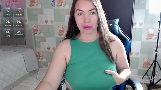 Snapshot of Korolek12 chatting on 7, 7, 2026 Korolek12 online show from 7, 7, 2026