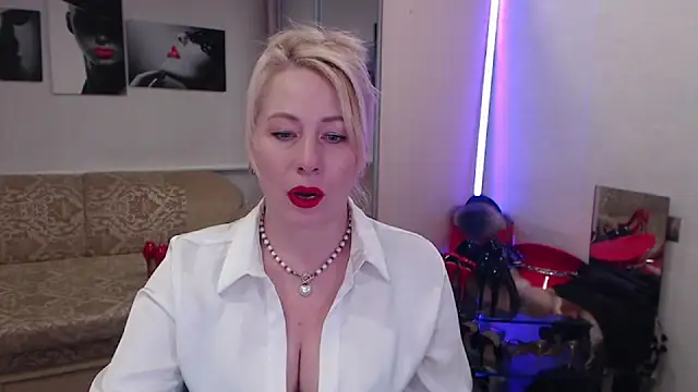 MistressMilfa online show from 22, 2, 2026