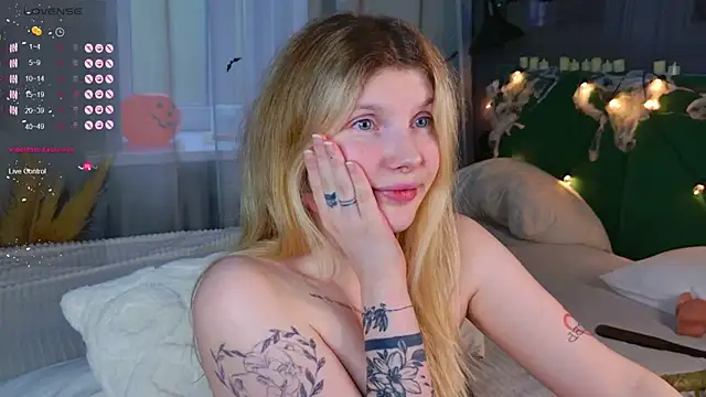 Snapshot of _aleksa_ chatting on 1, 11, 2025 aleksa online show from 1, 11, 2025