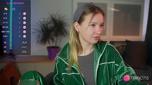 melanielwithu online show from 13, 11, 2025