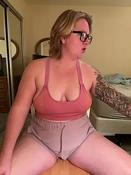 Lizzyloo online show from 3, 2, 2025