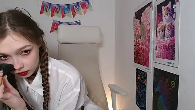 Snapshot of Michelle_Melnss chatting on 7, 12, 2024 Michelle Melnss online show from 7, 12, 2024