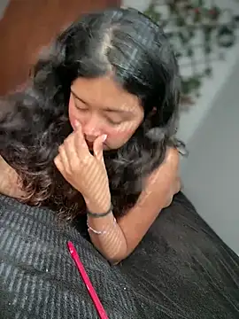 Snapshot of Peach_Girll chatting on 5, 2, 2026 Peach Girll online show from 5, 2, 2026