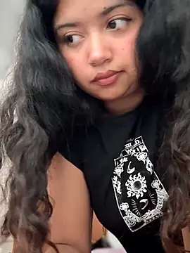 Peach Girll online show from 11, 6, 2026