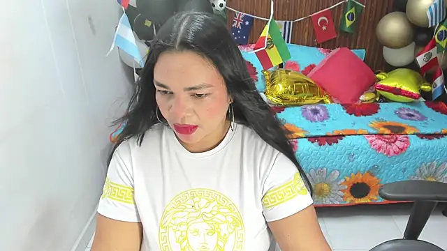 Snapshot of Cloe_35 chatting on 13, 7, 2026 Cloe 35 online show from 13, 7, 2026