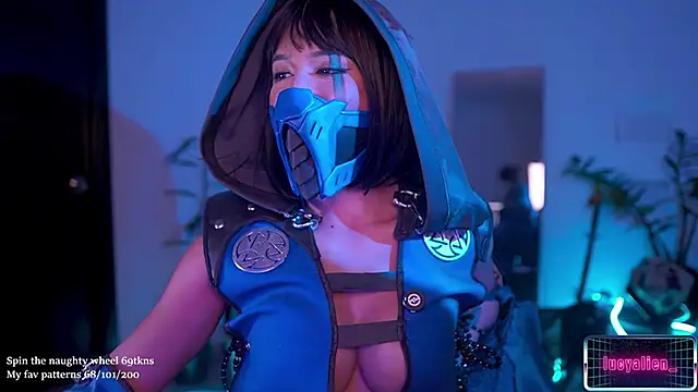 Snapshot of LucyAllenX chatting on 28, 10, 2025 LucyAllenX online show from 28, 10, 2025