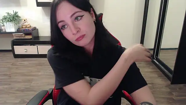 Laralianna online show from 25, 9, 2025
