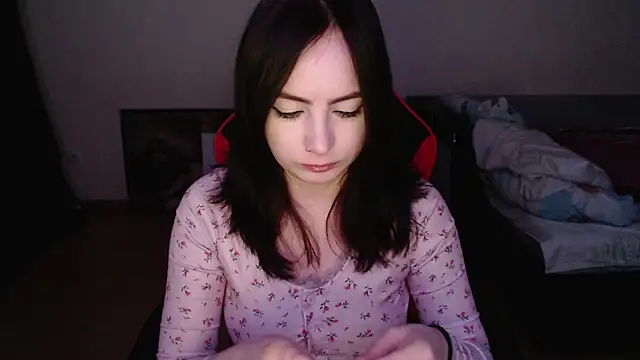 Laralianna online show from 5, 12, 2025