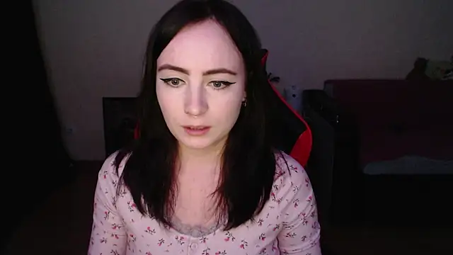 Laralianna online show from 4, 12, 2025