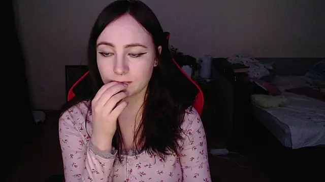 Laralianna online show from 25, 2, 2026