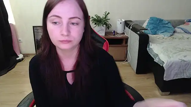 Snapshot of Laralianna chatting on 15, 6, 2026 Laralianna online show from 15, 6, 2026