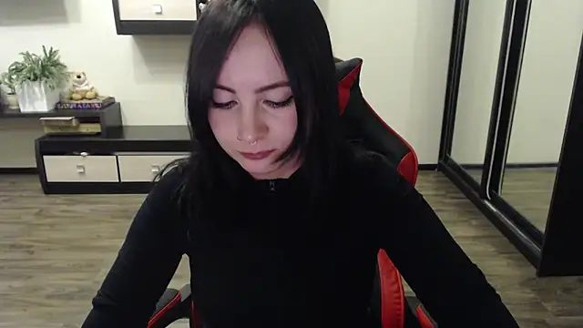 Laralianna online show from 24, 9, 2025